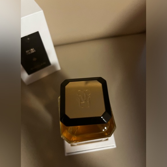 SOLD Guerlain L'ART & LA MATIÈRE
ÉPICES VOLÉES - EAU DE PARFUM - Picture 5 of 11